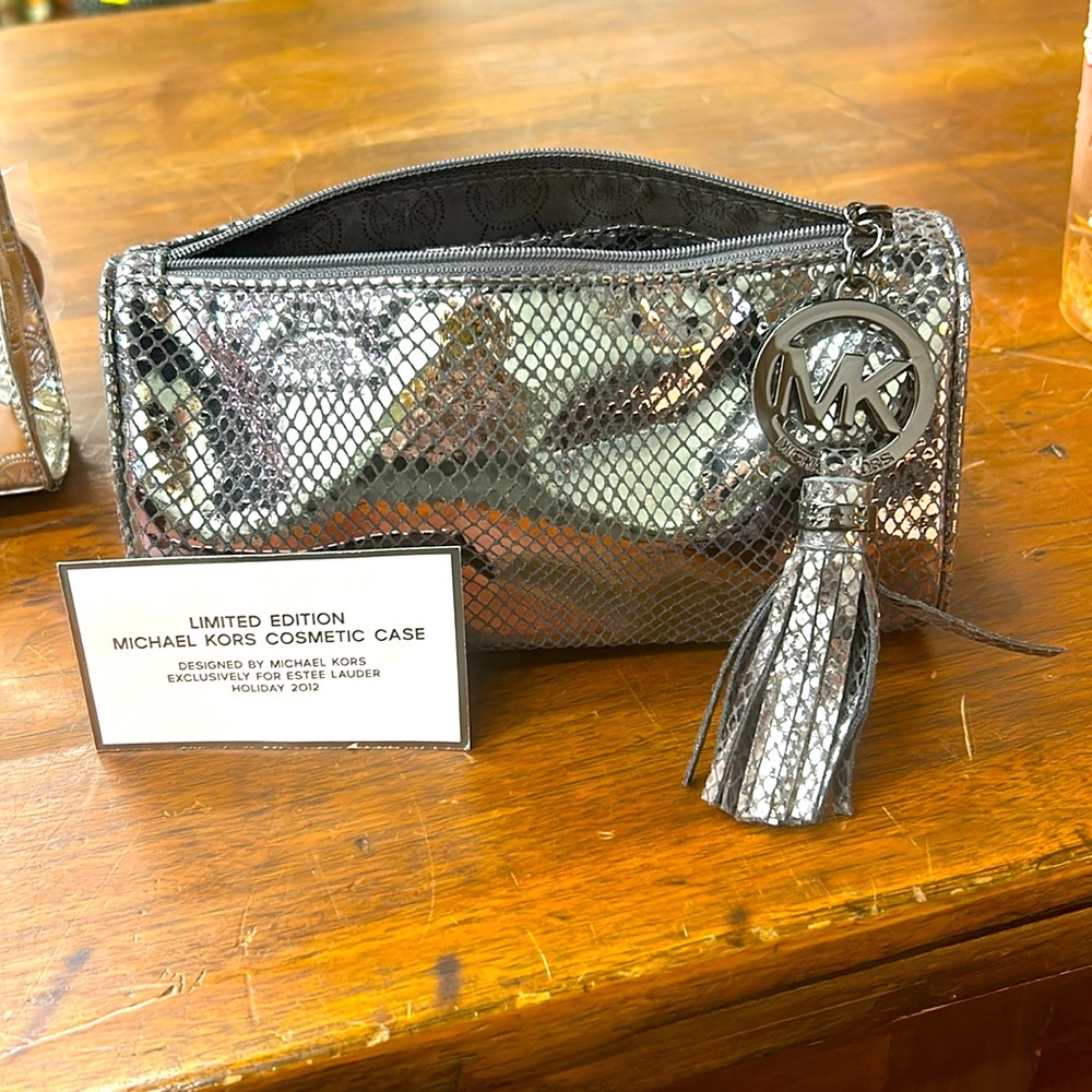Michael Kors Limited Edition Cosmetic bag 2012- TJ